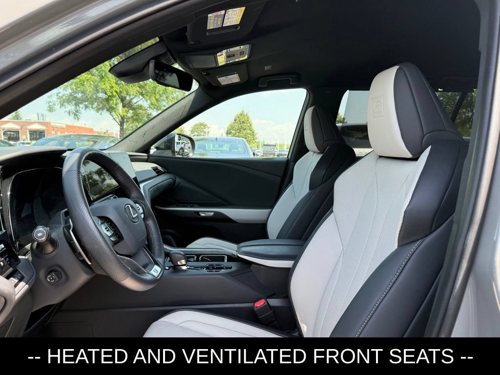 Certified 2026 Lexus TX 500h AWD w/ Technology Package image 8
