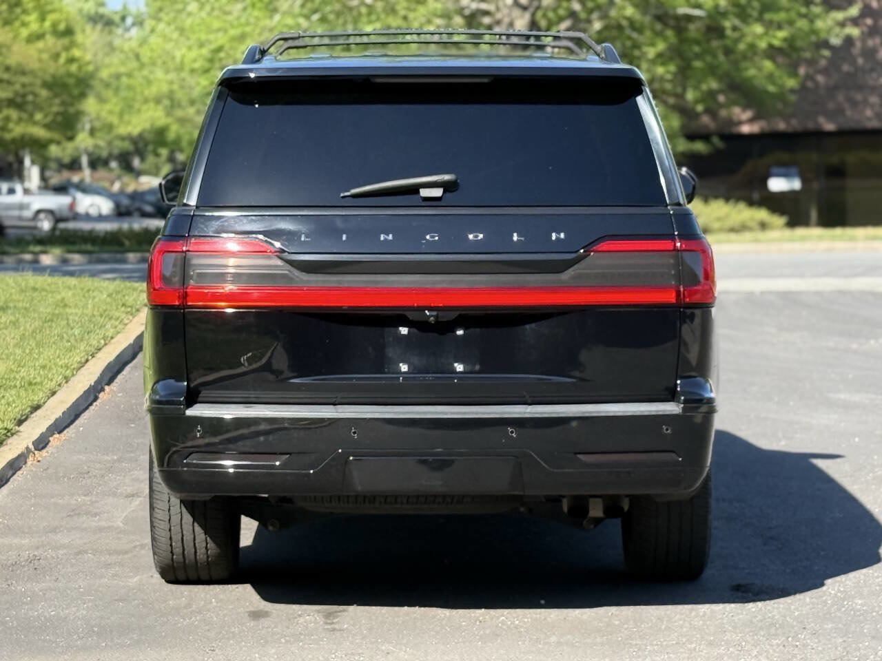 Used 2018 Lincoln Navigator Select w/ Technology Package image 5
