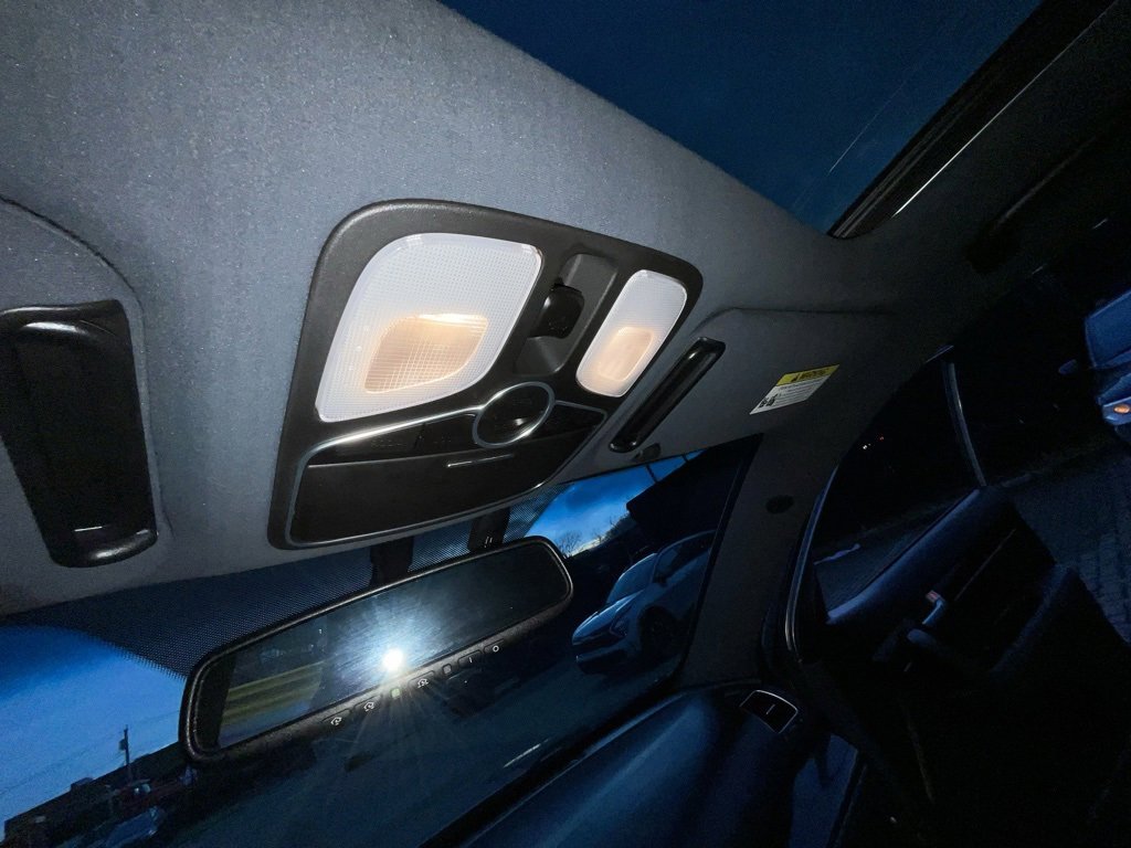 Used 2015 Kia Sorento SX image 22