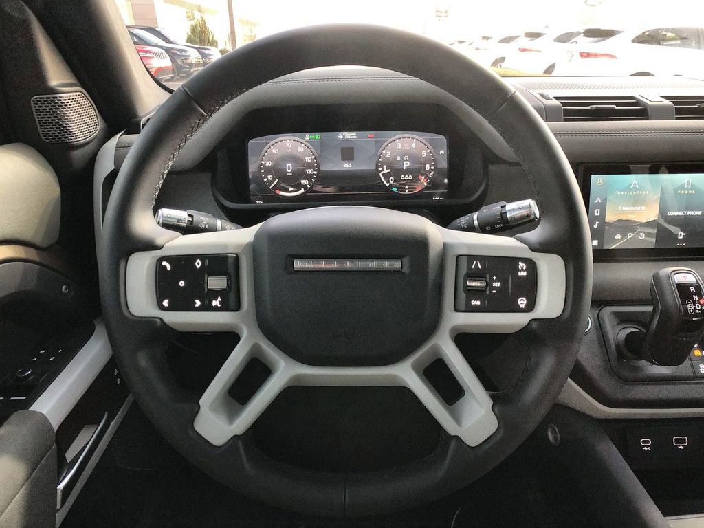 Used 2020 Land Rover Defender 110 First Edition image 24