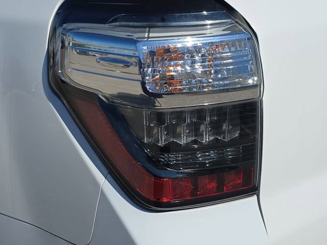 Used 2018 Toyota 4Runner SR5 image 33