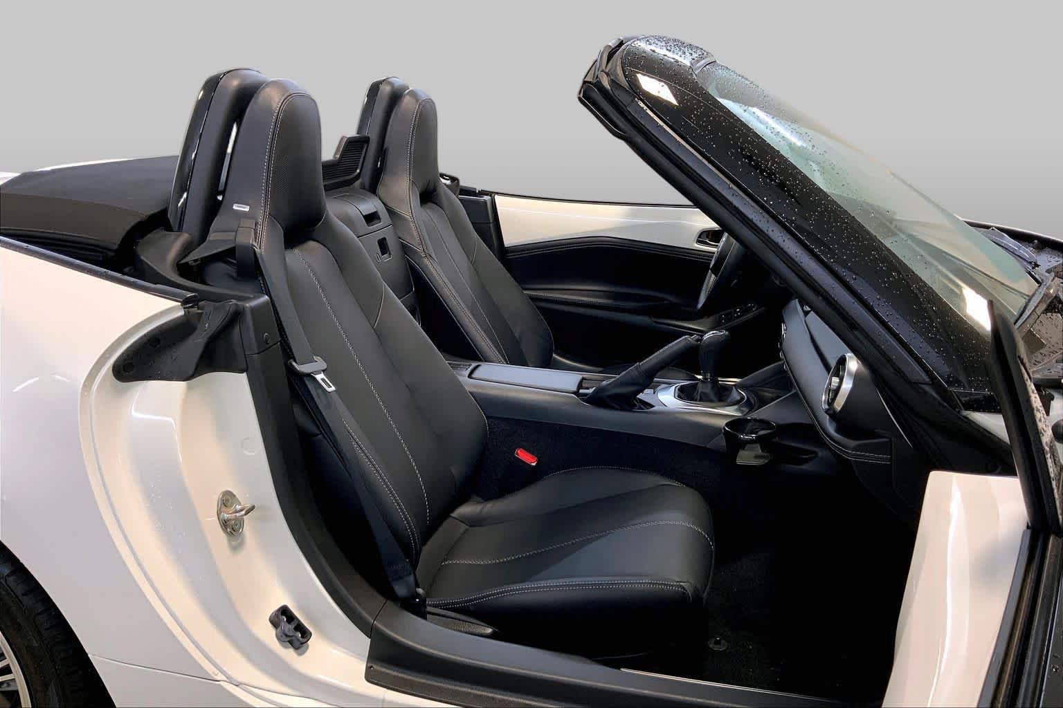 Used 2023 MAZDA MX-5 Miata Grand Touring RWD image 8