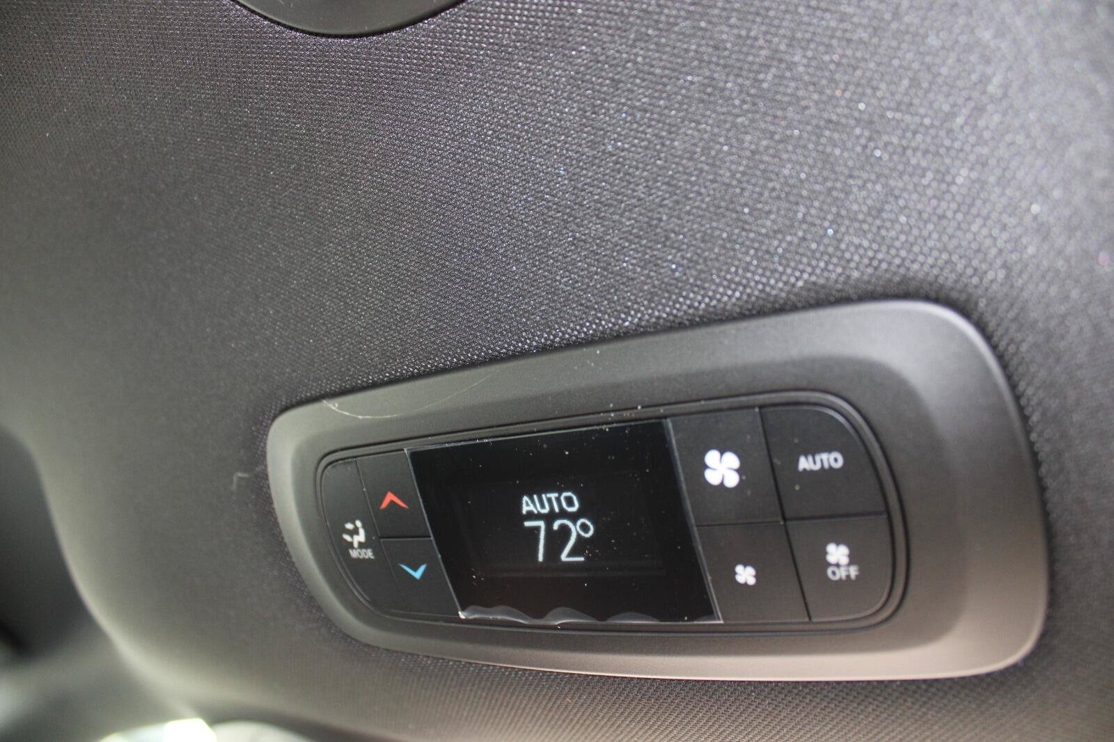 New 2026 Chrysler Pacifica Select FWD image 27