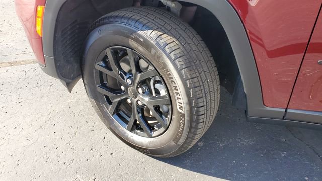 Certified 2024 Jeep Grand Cherokee L Altitude image 3