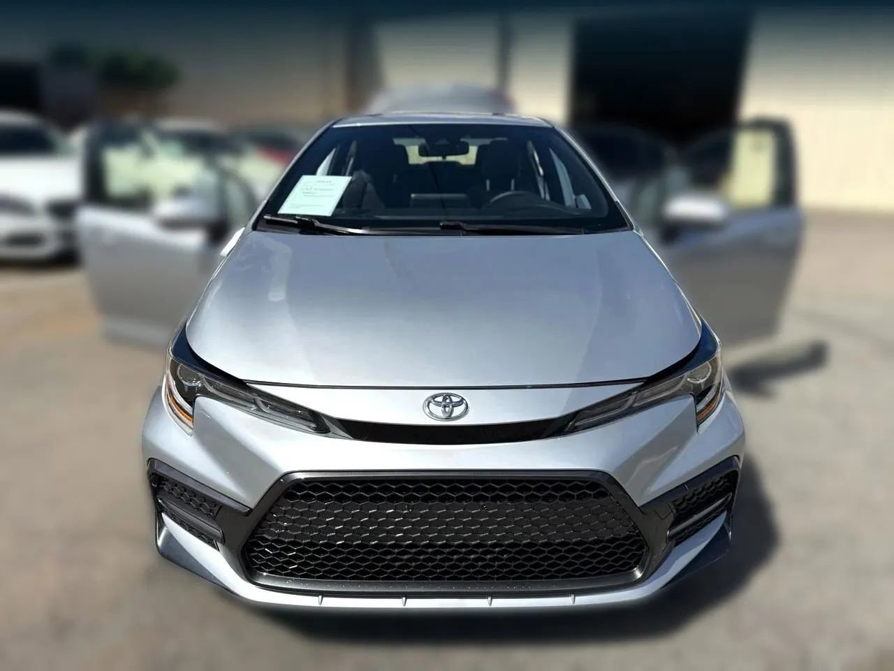 Used 2022 Toyota Corolla SE w/ SE Premium Package image 28
