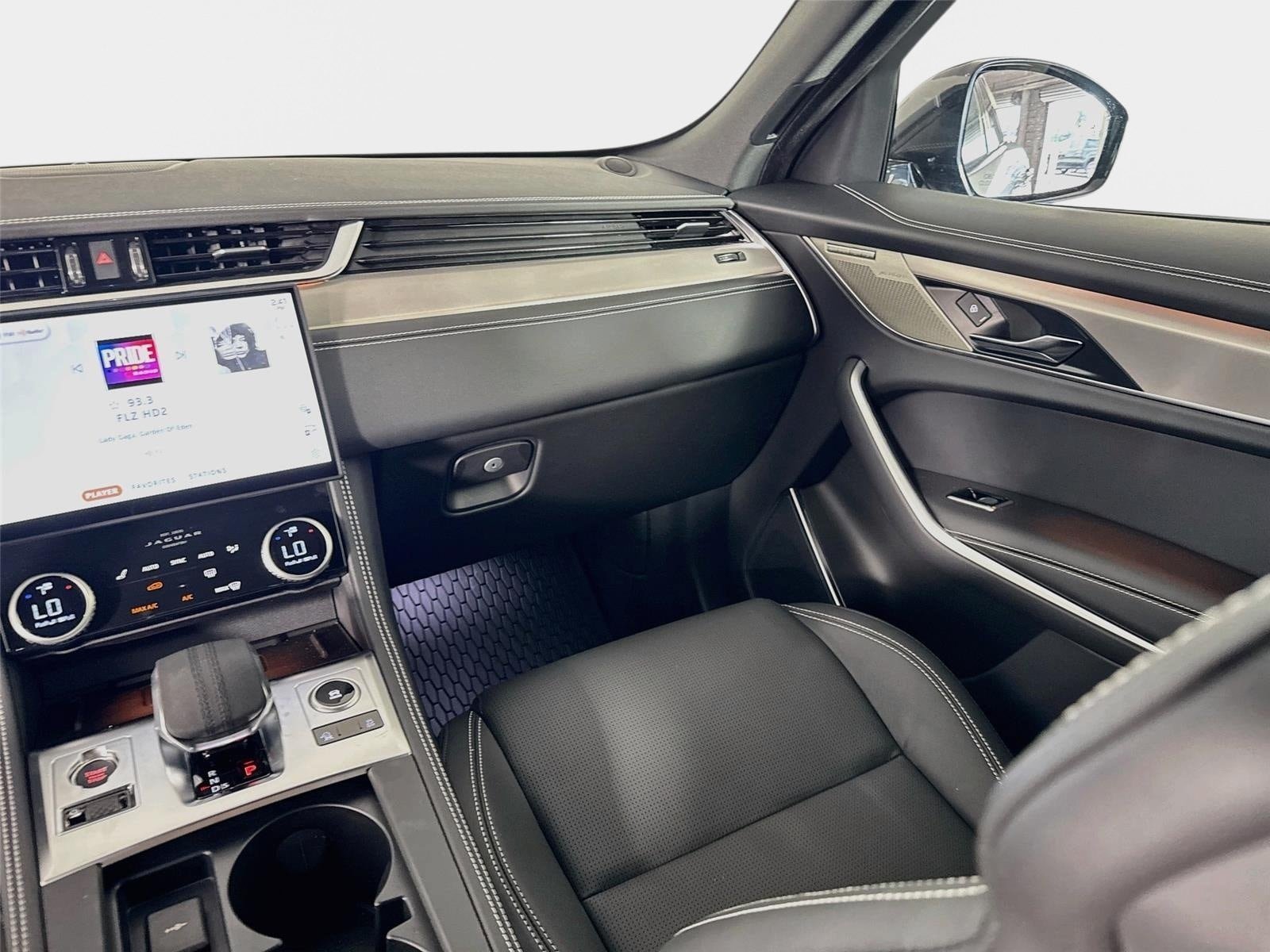 New 2026 Jaguar F-PACE R-Dynamic S AWD/4WD image 26