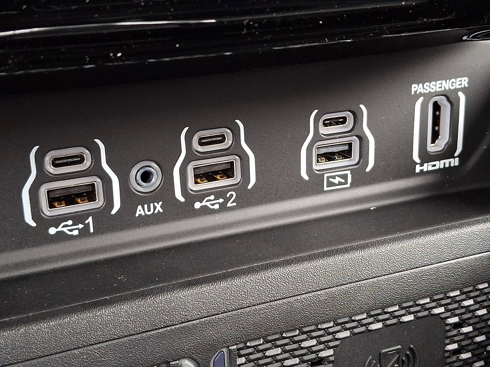 New 2026 RAM 1500 Laramie w/ Night Edition AWD/4WD image 16