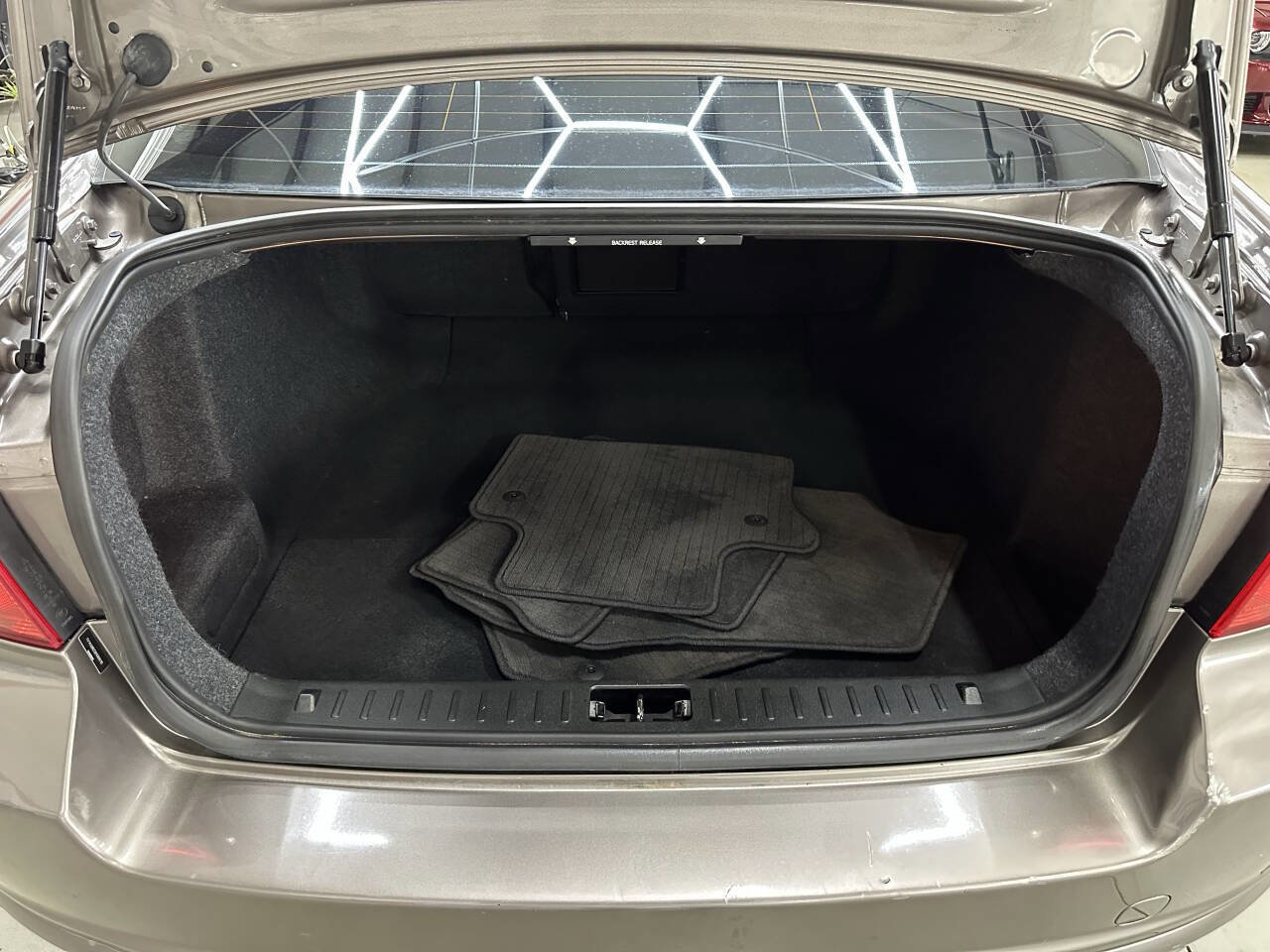 Used 2009 Volvo S80 3.2 image 8