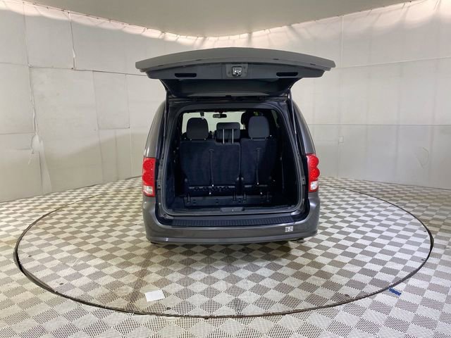 Used 2017 Dodge Grand Caravan SE FWD image 31