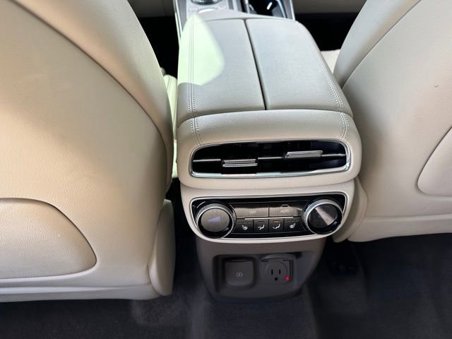 Used 2023 Genesis GV80 2.5T w/ Prestige Package AWD/4WD image 17