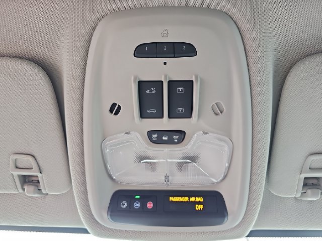 Used 2023 Buick Encore GX Essence w/ Experience Buick Package FWD image 32