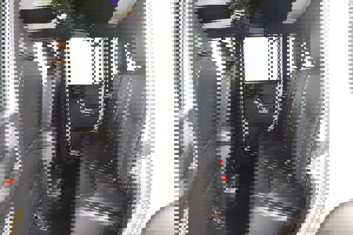 Used 2016 Jeep Wrangler Unlimited Sahara image 48