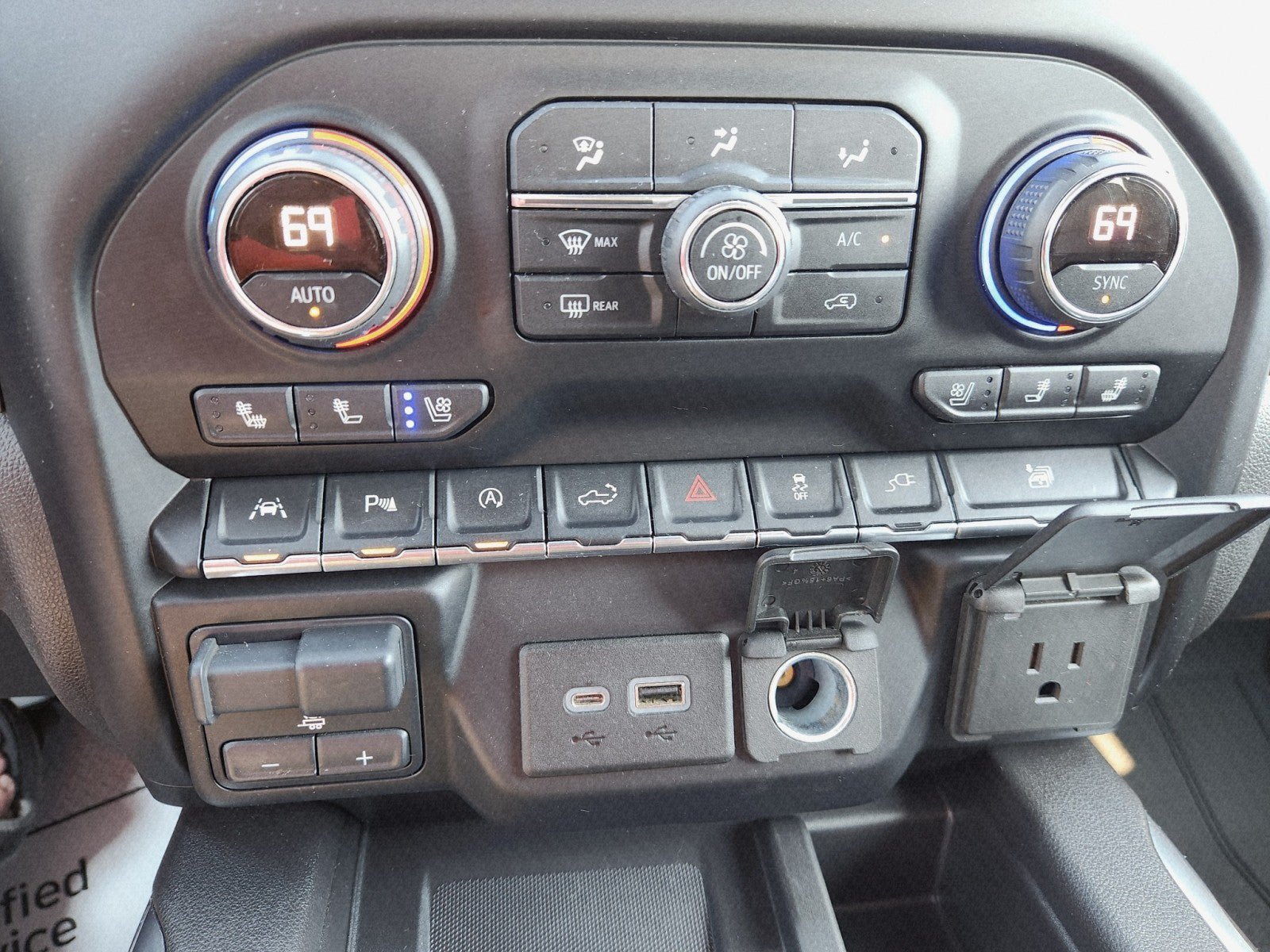 Used 2021 Chevrolet Silverado 1500 High Country w/ Technology Package AWD/4WD image 53