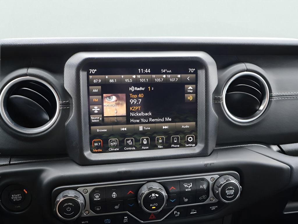 Used 2021 Jeep Wrangler Unlimited Sahara w/ Cold Weather Group AWD/4WD image 22
