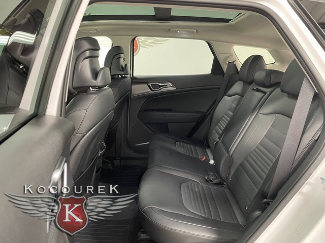Used 2025 Kia Sportage SX image 20