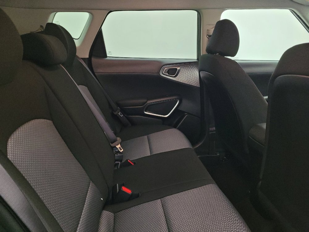 Used 2025 Kia Soul LX image 19