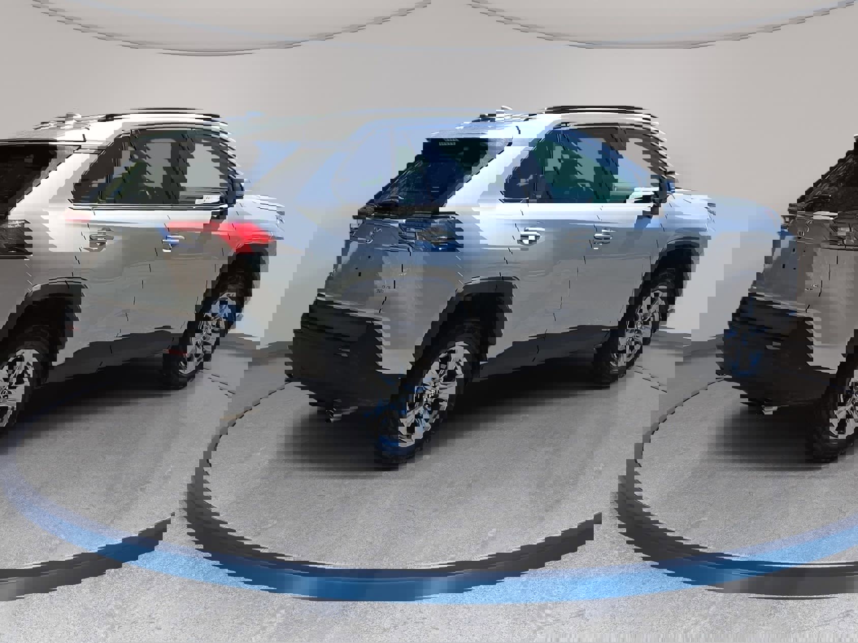 Used 2024 Toyota RAV4 XLE image 5