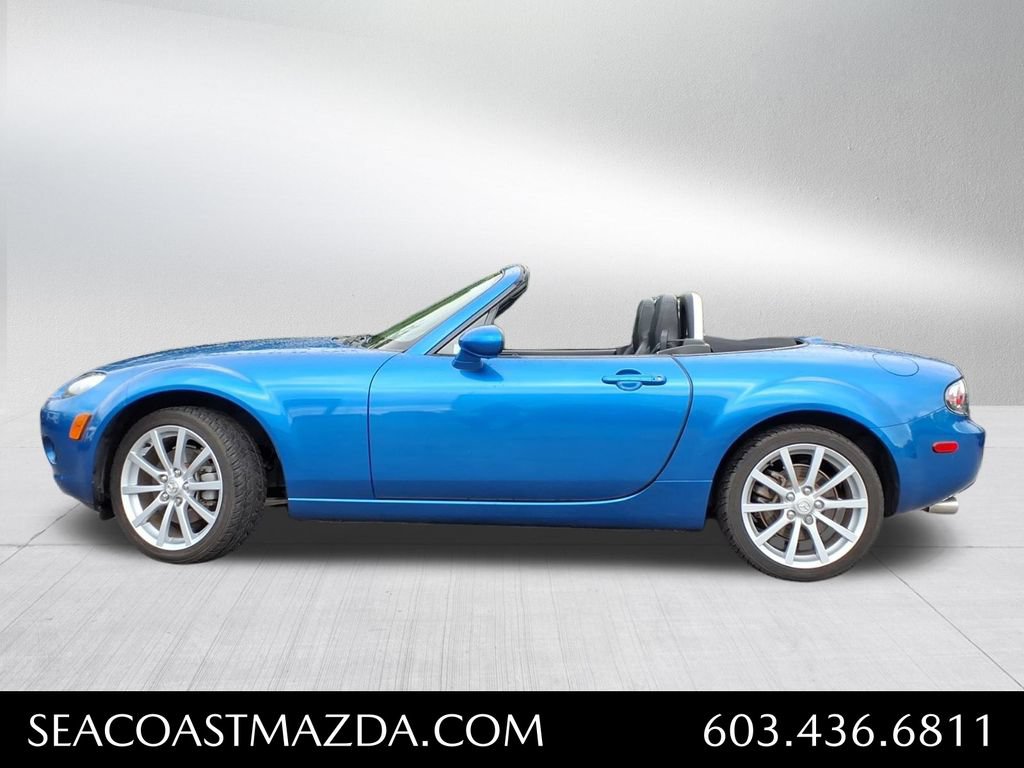 Used 2006 MAZDA MX-5 Miata Grand Touring RWD image 2