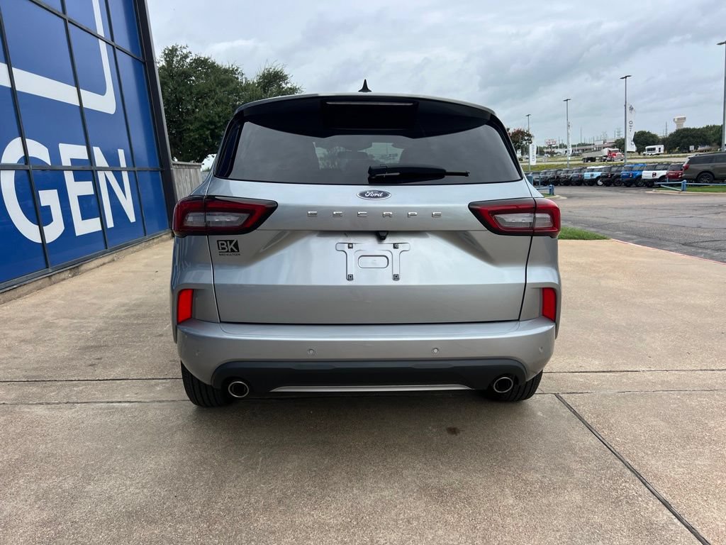 Used 2024 Ford Escape ST-Line w/ Tech Pack #1 FWD image 7