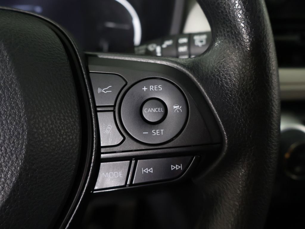 Used 2024 Toyota RAV4 XLE image 40