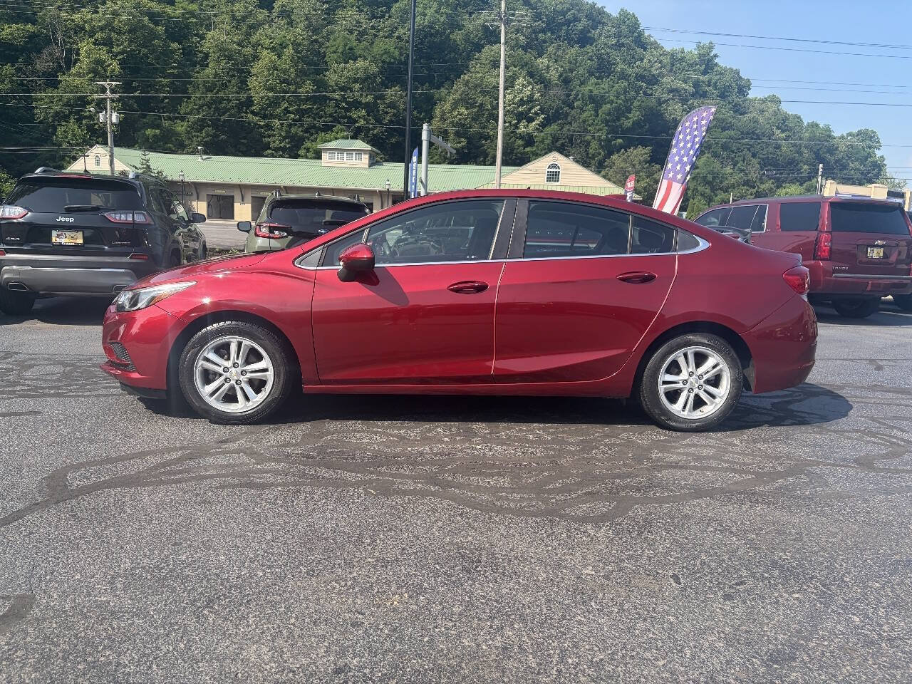 Used 2017 Chevrolet Cruze LT w/ Convenience Package FWD image 7