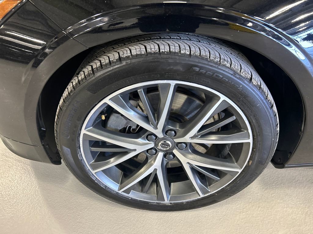 Used 2020 Volvo S90 T6 Momentum w/ Protection Package Premier image 8