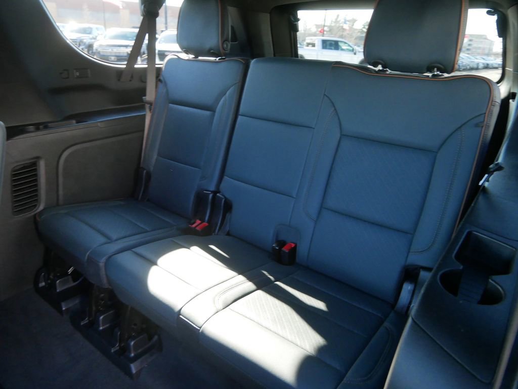 Certified 2025 GMC Yukon XL AT4 w/ AT4 Premium Package AWD/4WD image 20