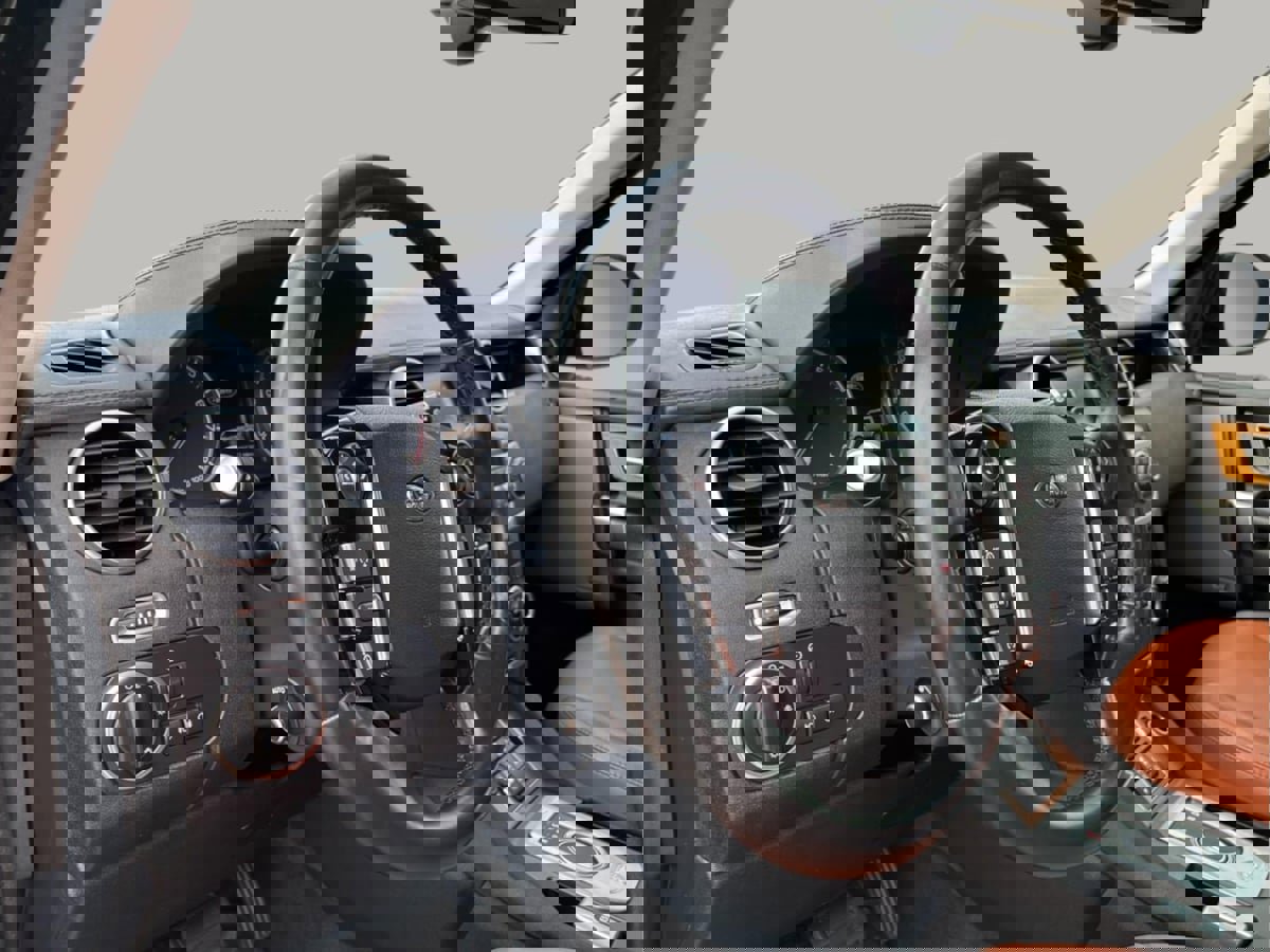 Used 2016 Land Rover LR4 HSE LUX image 11