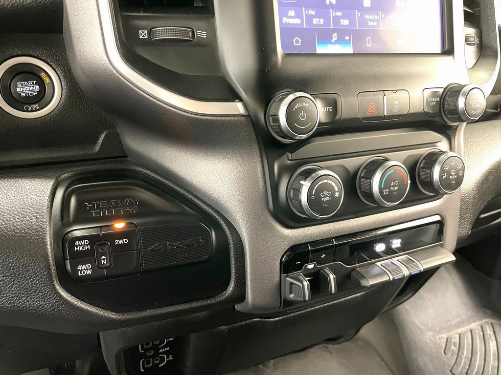 Used 2022 RAM 3500 Big Horn image 29