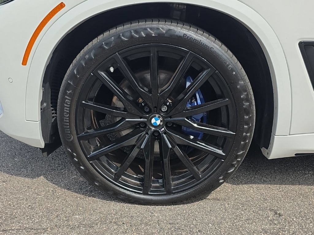 Used 2023 BMW X5 xDrive40i w/ M Sport Package AWD/4WD image 24