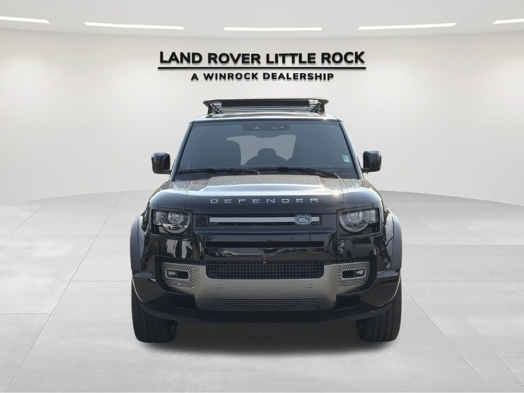 Used 2025 Land Rover Defender 110 X-Dynamic SE AWD/4WD image 8