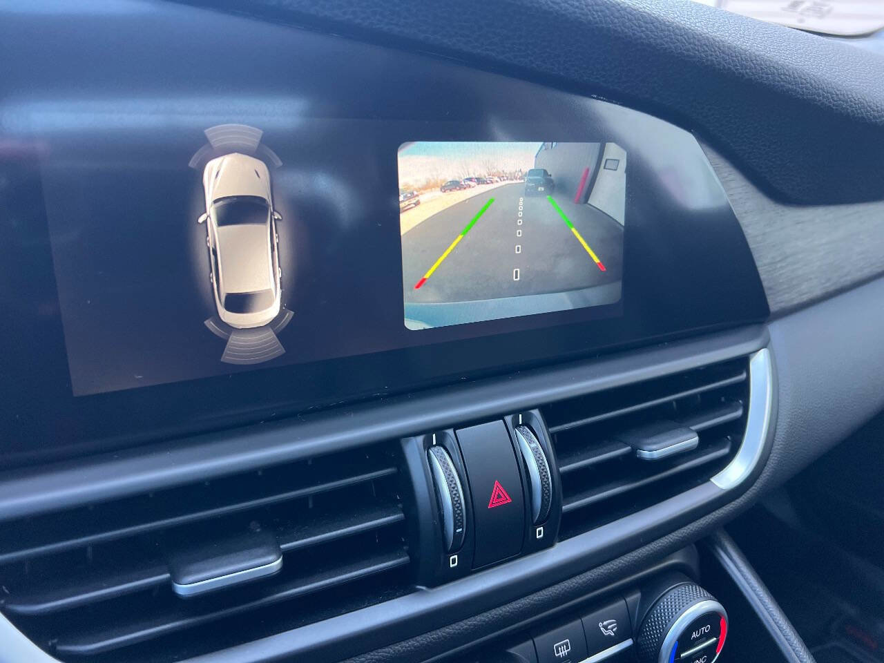 Used 2017 Alfa Romeo Giulia Ti image 10