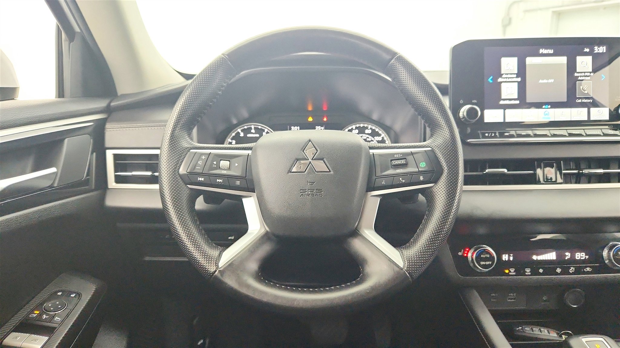 Used 2024 Mitsubishi Outlander FWD image 12