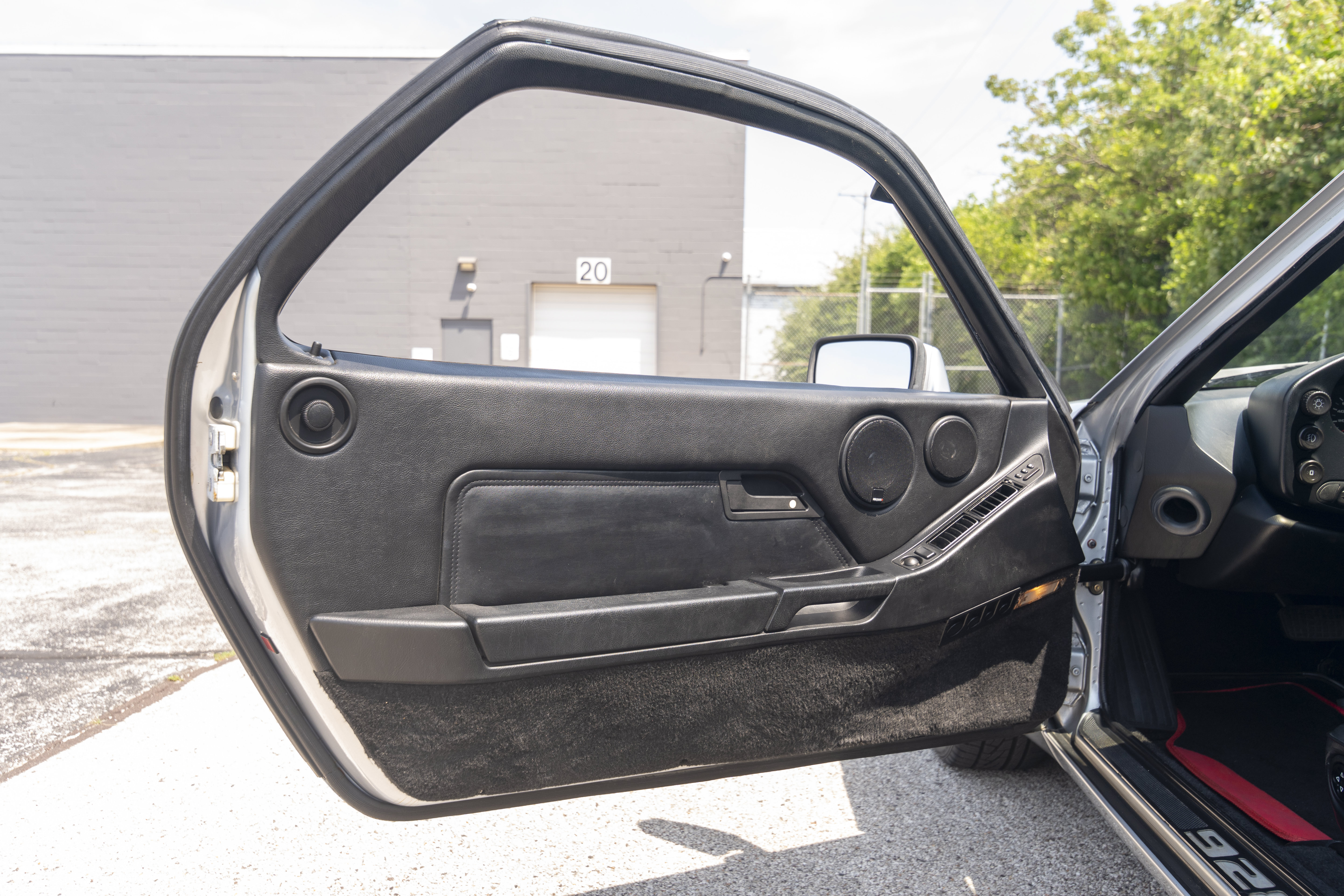 Used 1991 Porsche 928 S4 RWD image 33