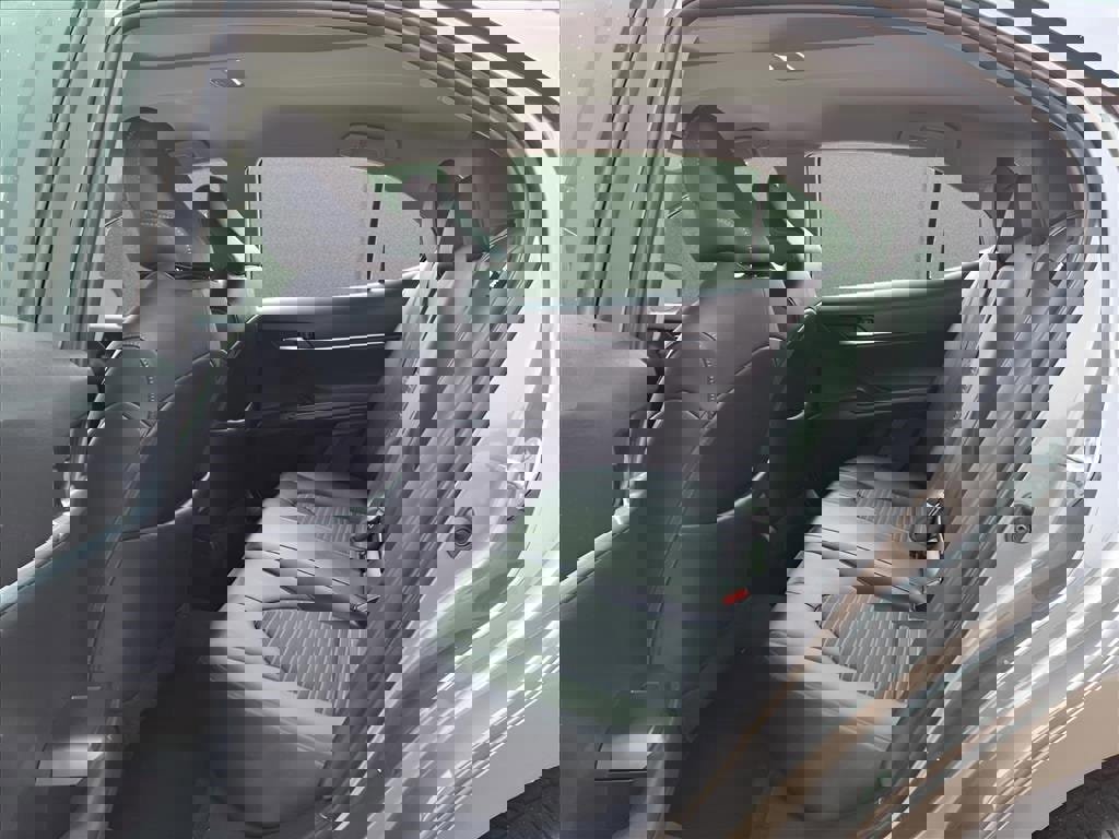 Used 2023 Toyota Camry SE image 10