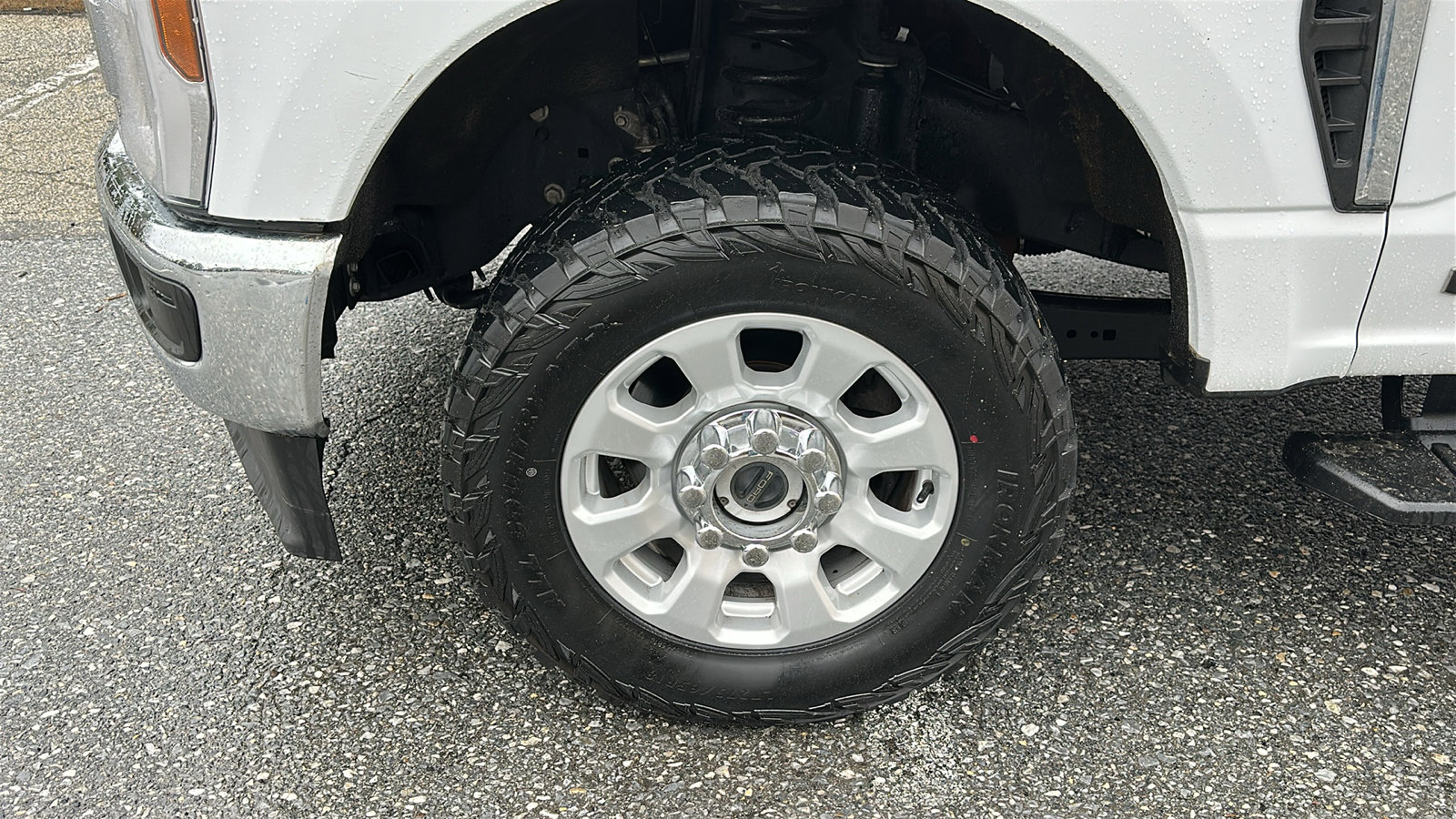 Used 2024 Ford F250 XLT image 9
