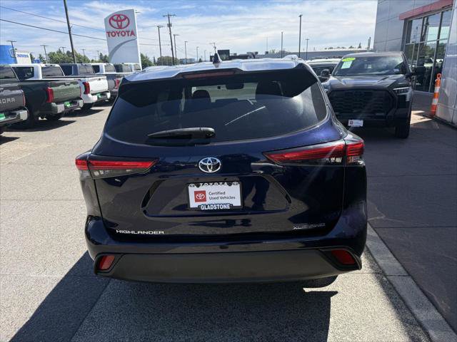 Certified 2021 Toyota Highlander XLE AWD/4WD image 7