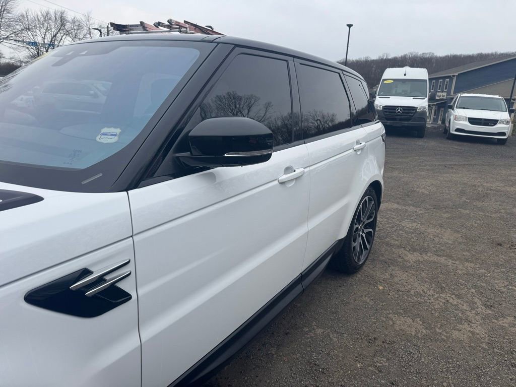 Used 2020 Land Rover Range Rover Sport SE image 11