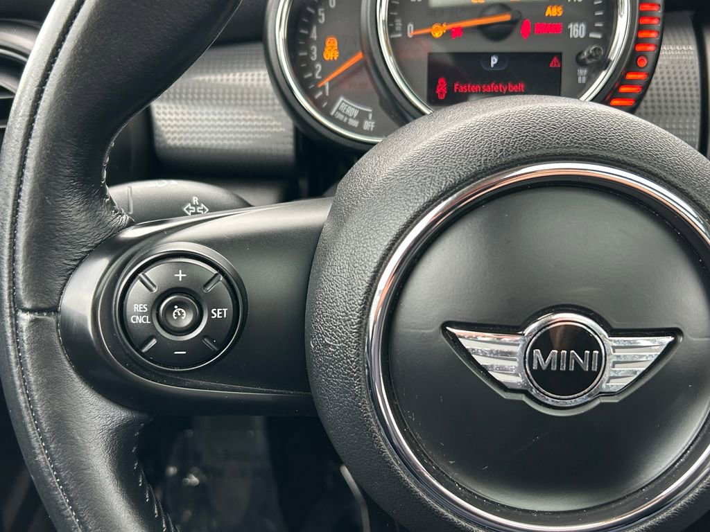 Used 2016 MINI Cooper 2-Door Hardtop image 19