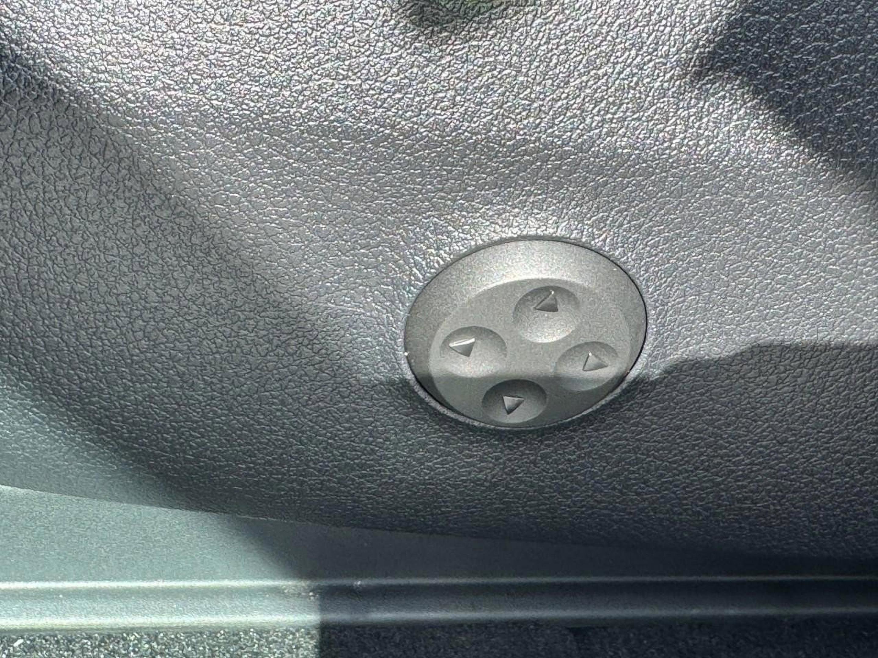 Certified 2025 Mercedes-Benz GLC 350e 4MATIC image 25