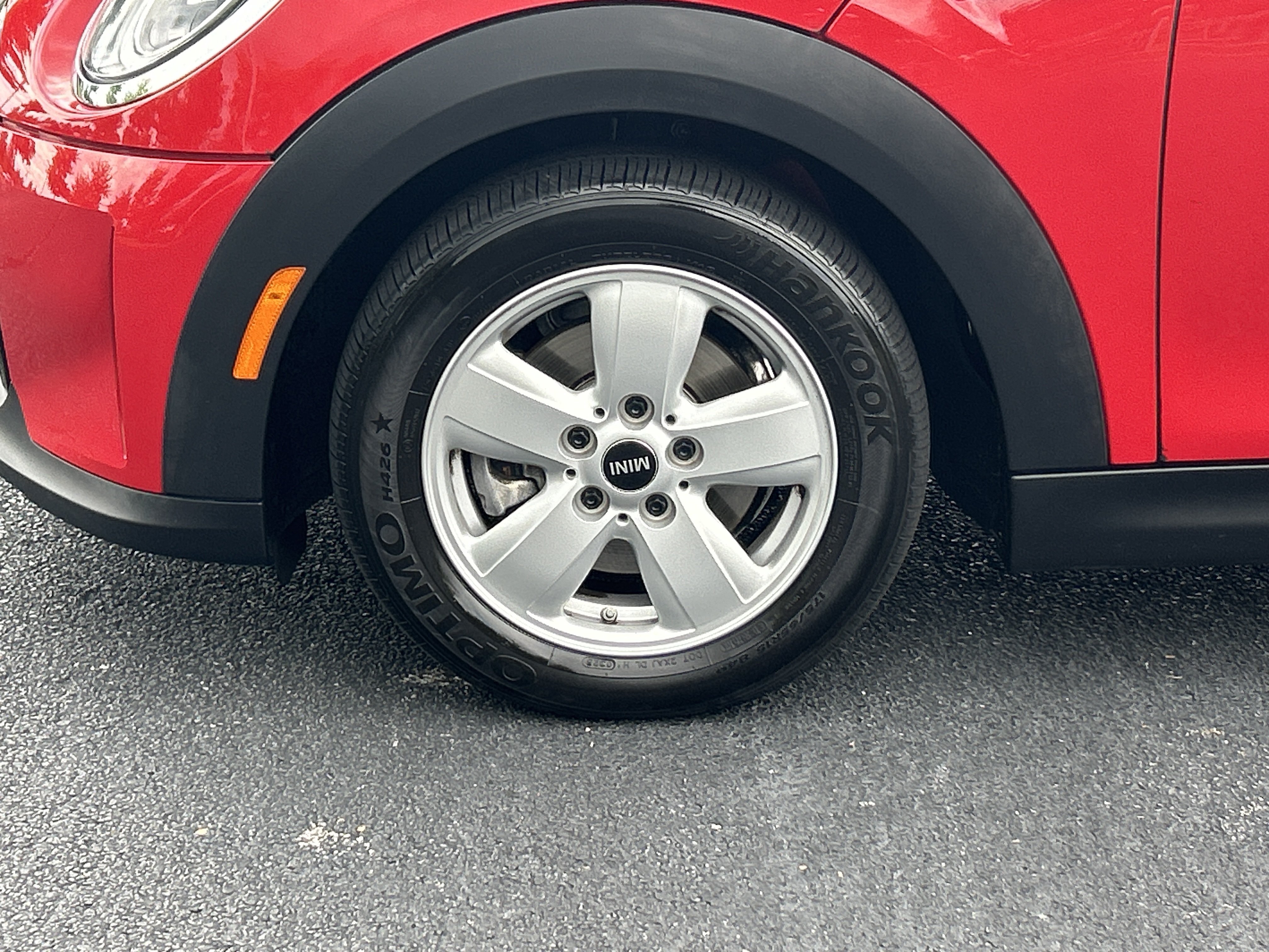 Used 2024 MINI Cooper 2-Door Hardtop FWD image 32