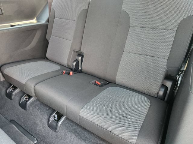 Used 2023 Chevrolet Traverse LT FWD image 31