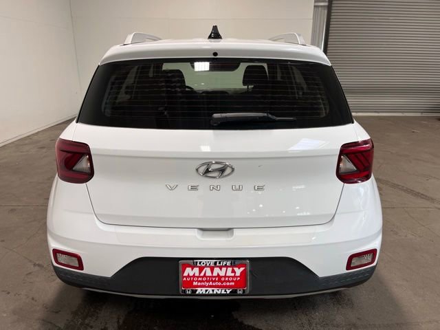 Used 2020 Hyundai Venue SEL w/ Convenience + Premium Package image 4