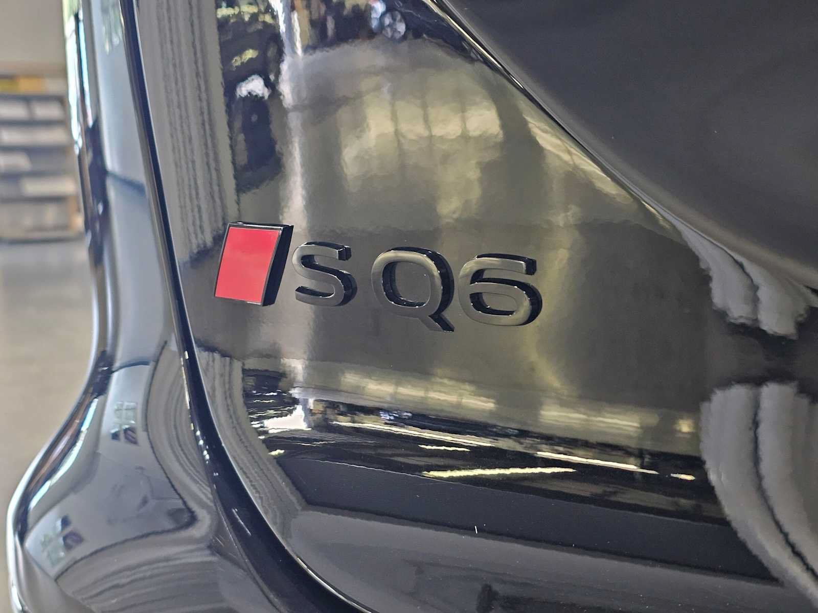 Used 2025 Audi SQ6 e-tron Prestige AWD/4WD image 15