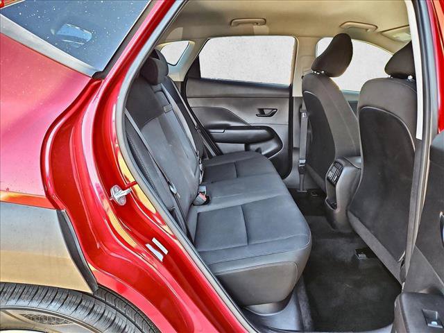 Used 2025 Hyundai Kona SEL FWD image 19