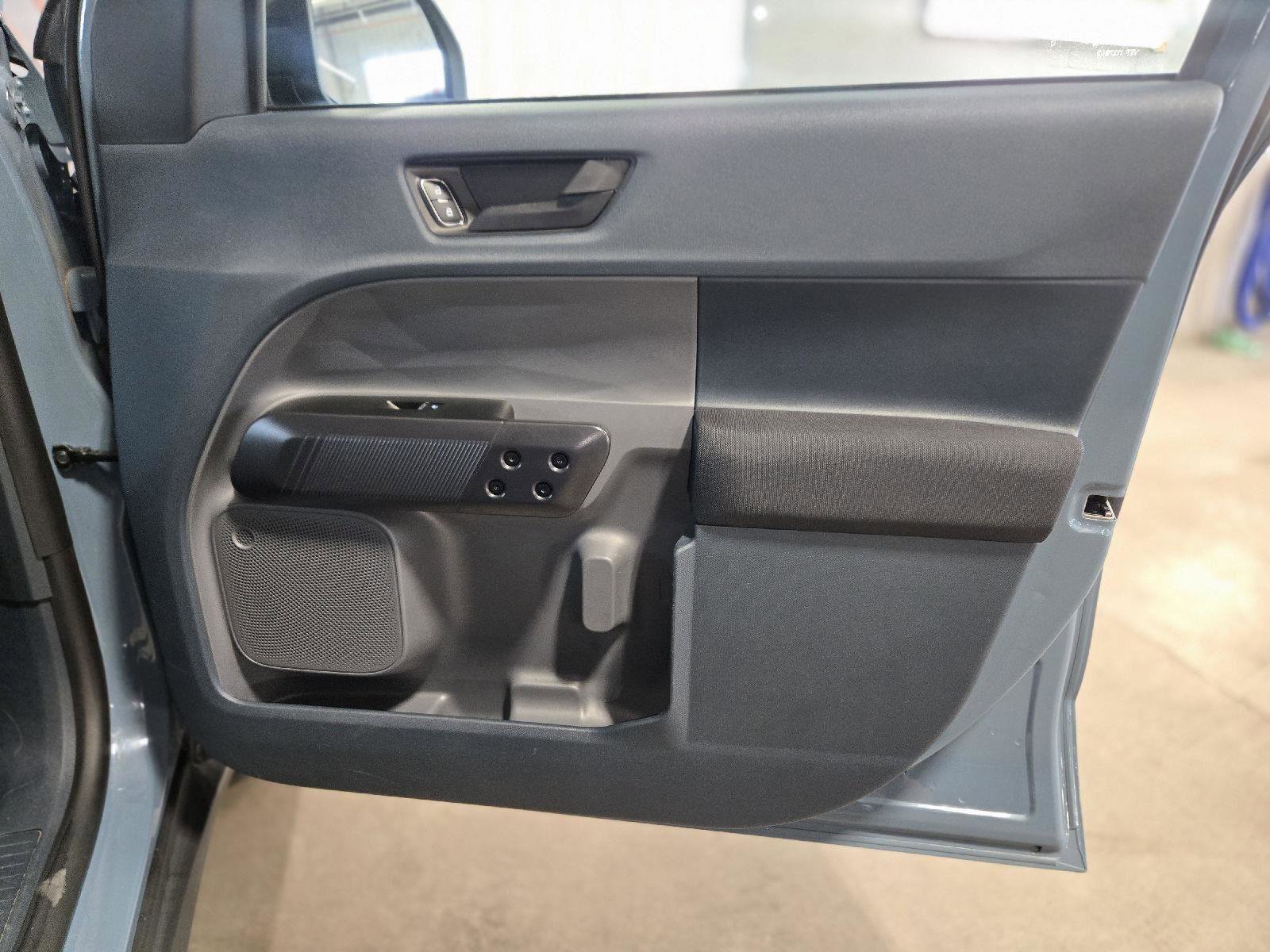 Used 2023 Ford Maverick XL FWD image 41