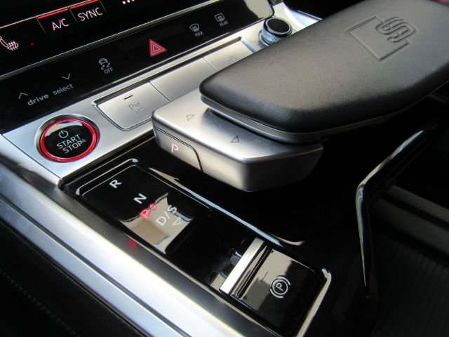 Used 2023 Audi e-tron S Premium Plus w/ Black Optic Package AWD/4WD image 50