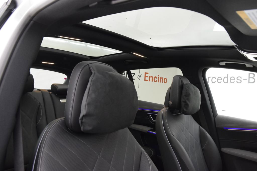 New 2026 Mercedes-Benz EQS 550 4MATIC SUV image 18