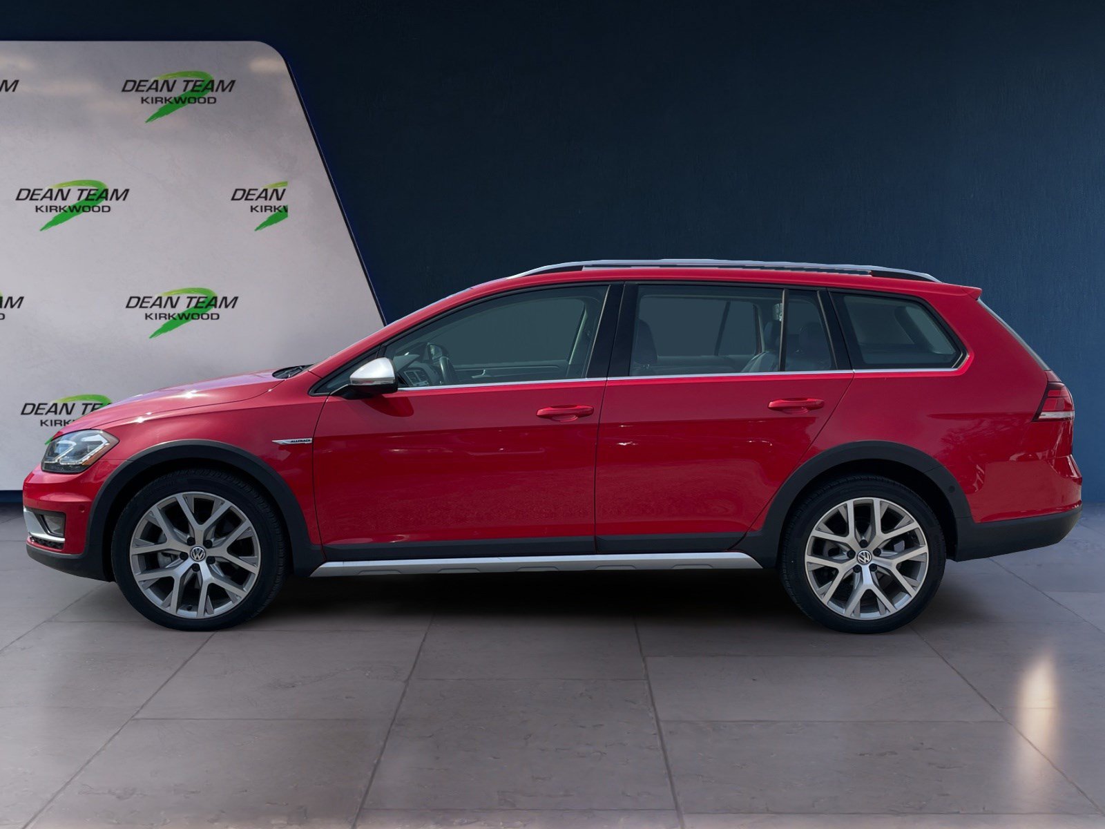 Used 2018 Volkswagen Golf Alltrack SEL AWD/4WD image 4