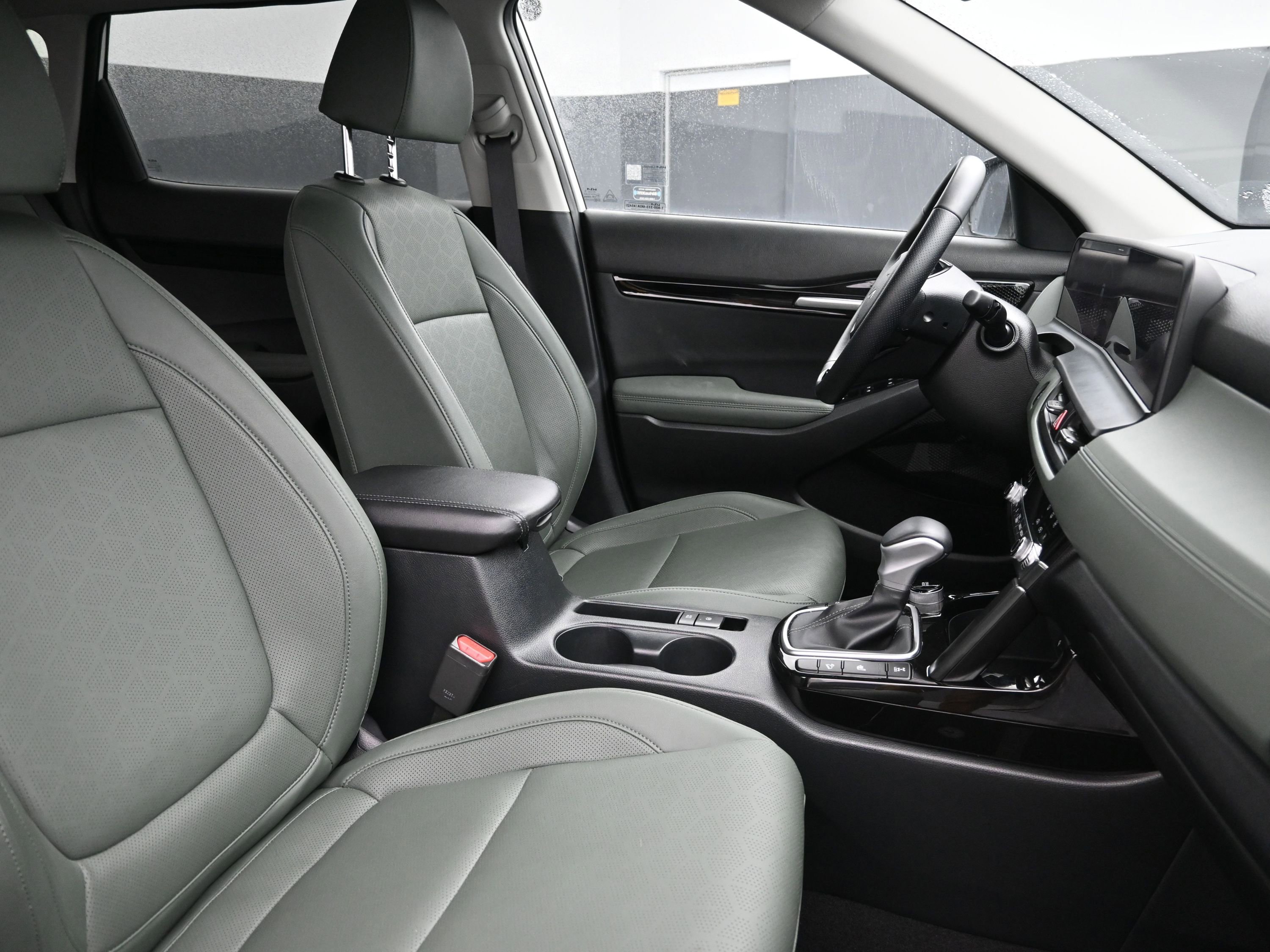 Used 2024 Kia Seltos SX image 27